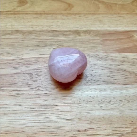 Heart-Shaped Rose Quartz Crystal - Picture 3 of 6